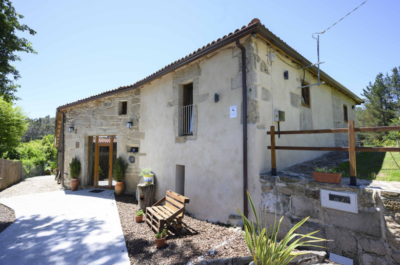 O Lar do Xoal, casa rural de piedra en Ourense